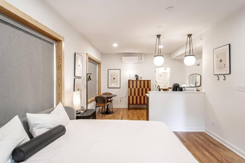 Steps To Bathhouses, Historic Studio, King Bed, Room # 101 Hot Springs Bagian luar foto